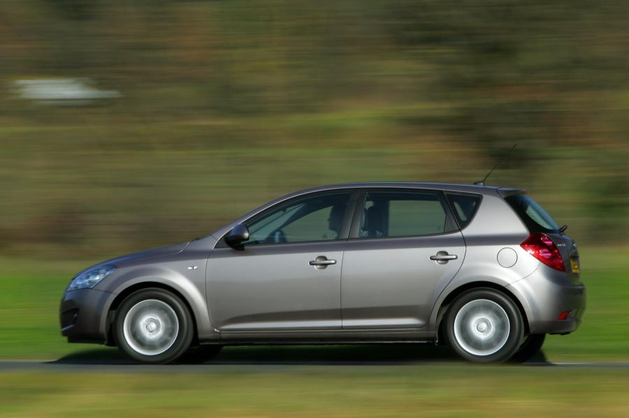  Kia cee&rsquo;d 2007 года  (фото 15 из 36)